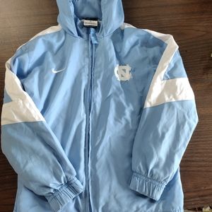 Kids Nike North Carolina wind Jacket size 6